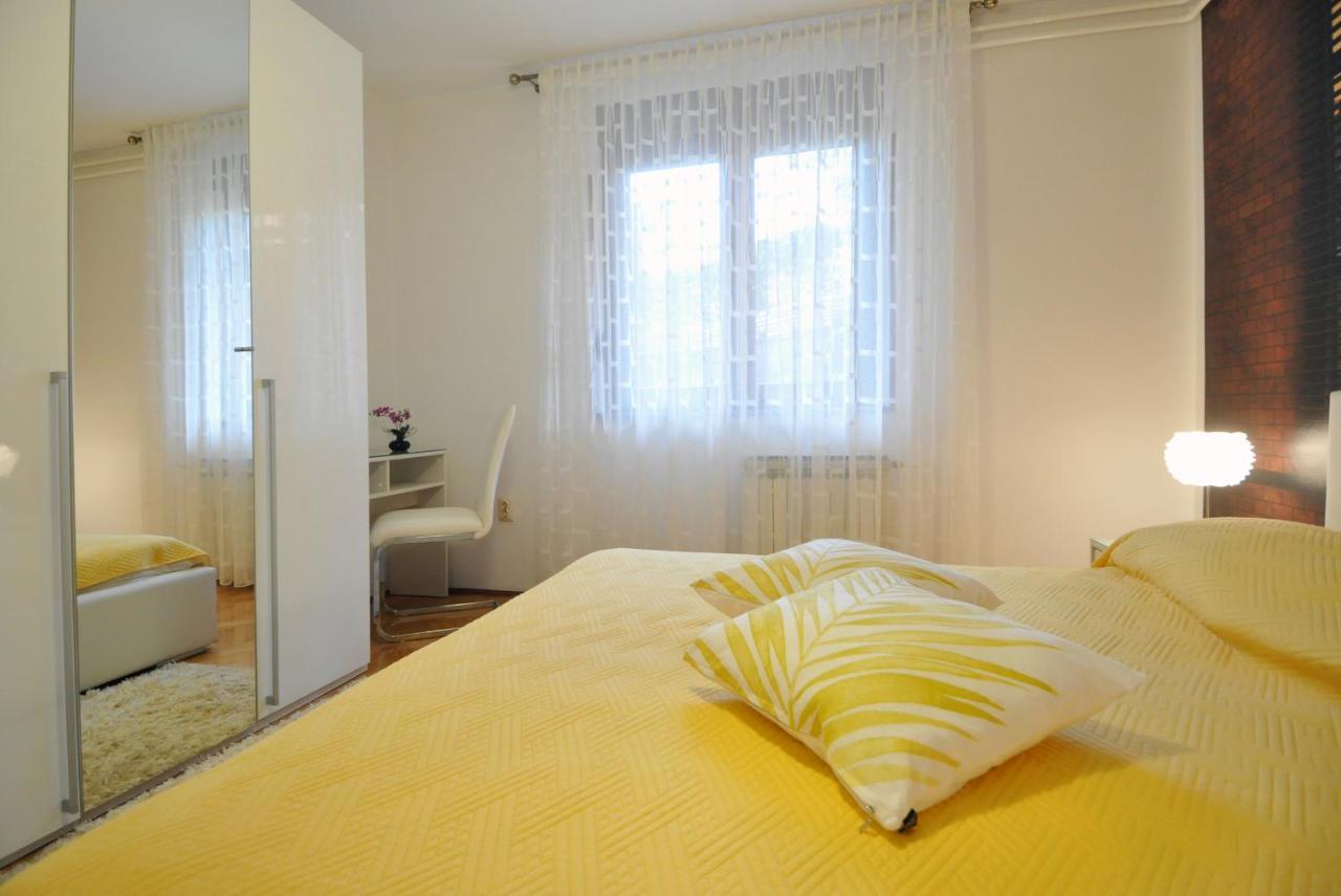 Apartman Lory Pula Exterior photo